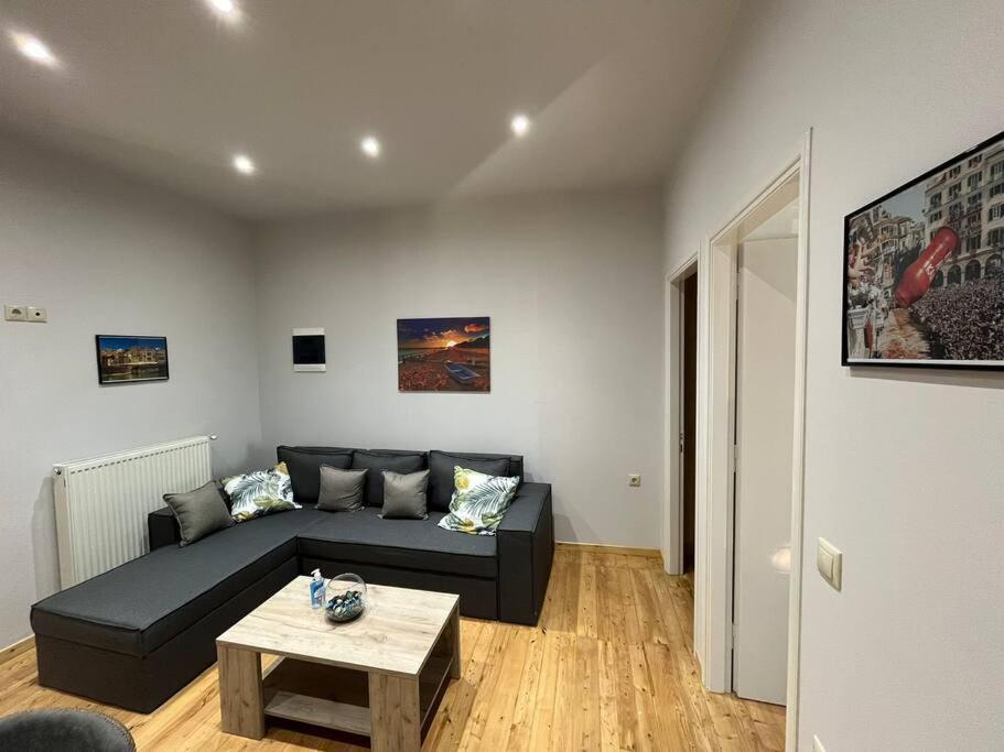 Palladion House Kanálion Екстериор снимка